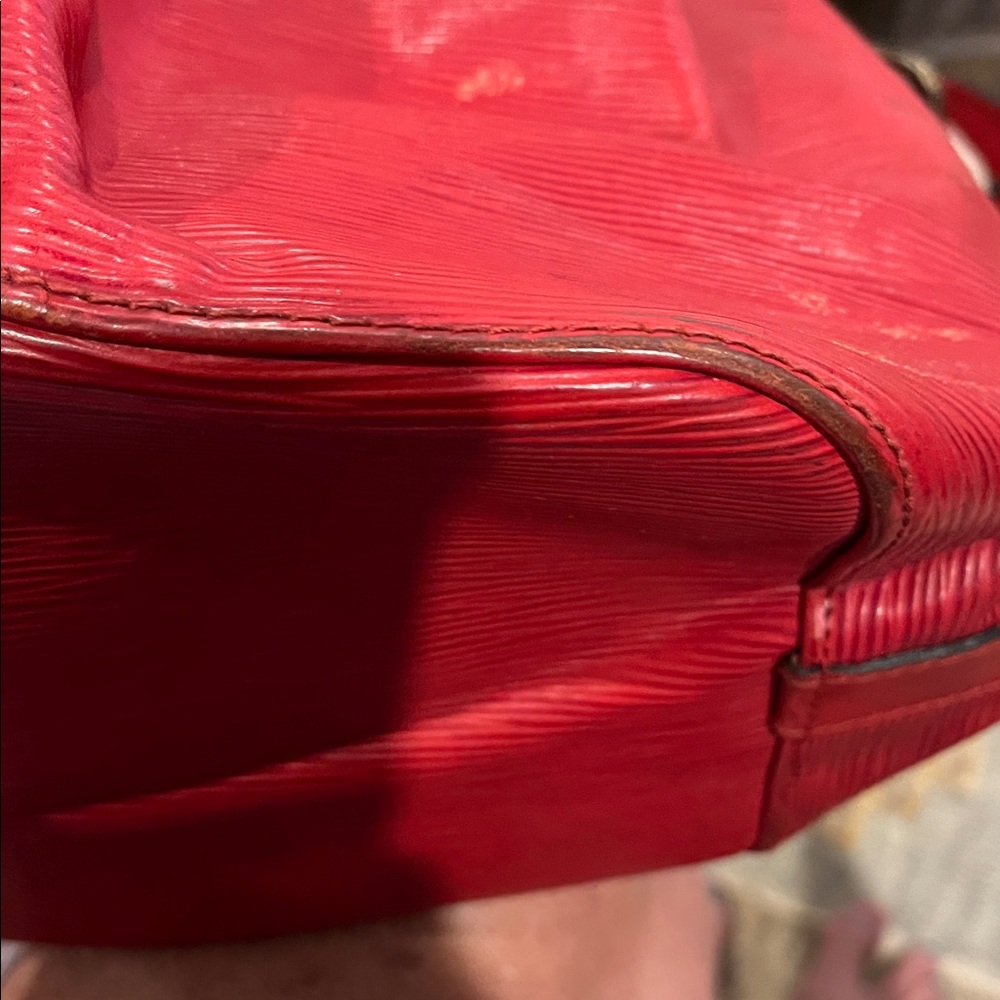 LOUIS VUITTON PETIT NOE Leather Red Shoulder Bag  Made in France Pre Owned. - Picture 11 of 13
